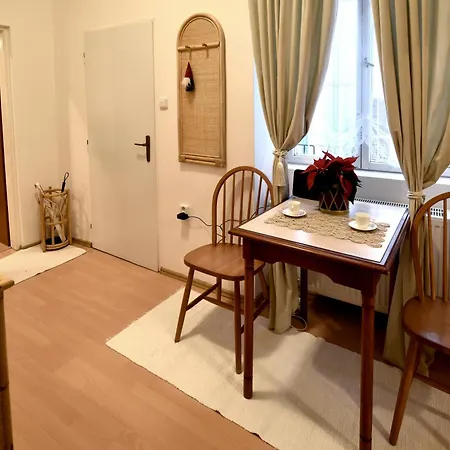 Golden Goose * Кошице